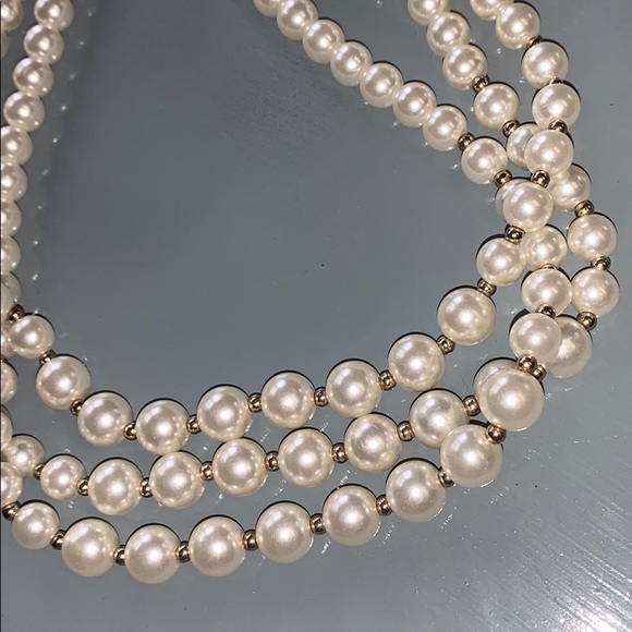 White pearls - Picture 3 of 4